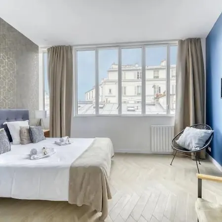 Sacre-coeur Modern 4bd With Sauna For 10 Guests!