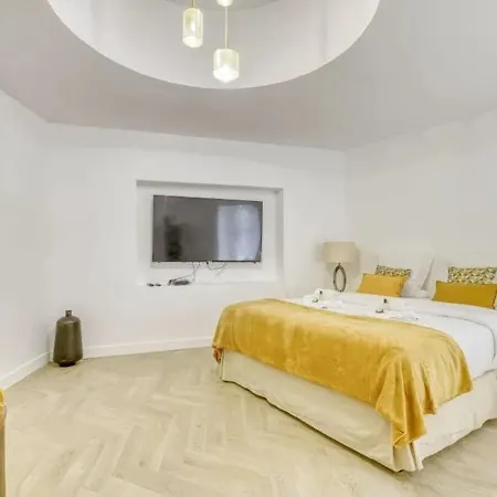Sacre-coeur Modern 4bd With Sauna For 10 Guests! Apartment Paris