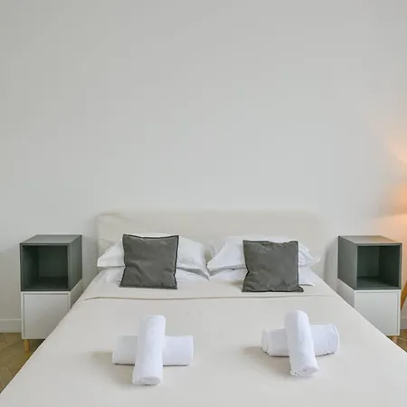 Sacre-coeur Modern 4bd With Sauna For 10 Guests! Apartment *