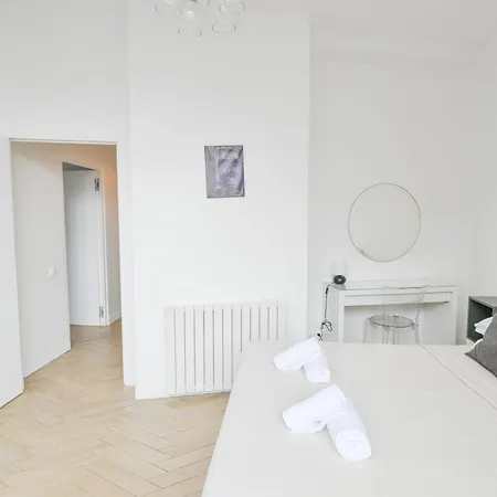 Apartment Sacre-coeur Modern 4bd With Sauna For 10 Guests!
