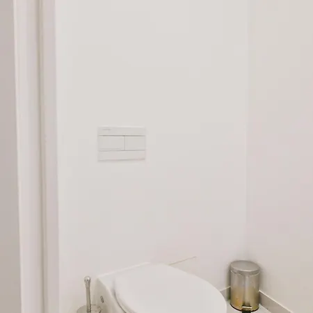 Sacre-coeur Modern 4bd With Sauna For 10 Guests! Paris