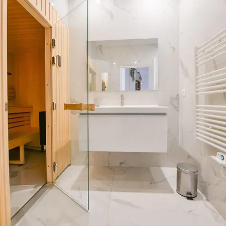 Sacre-coeur Modern 4bd With Sauna For 10 Guests! * Paris