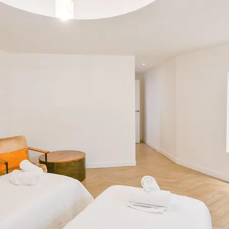 Sacre-coeur Modern 4bd With Sauna For 10 Guests! Apartment