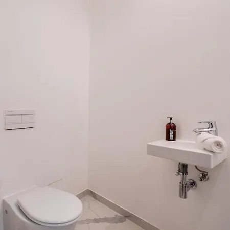 Sacre-coeur Modern 4bd With Sauna For 10 Guests! アパート *