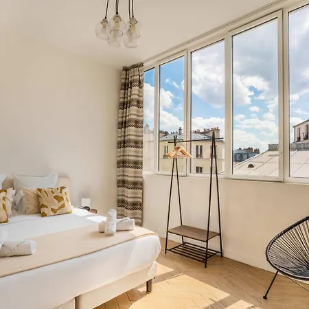 Sacre-coeur Modern 4bd With Sauna For 10 Guests! アパート パリ