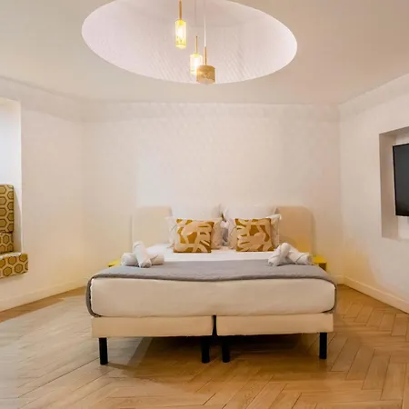 Sacre-coeur Modern 4bd With Sauna For 10 Guests! アパート