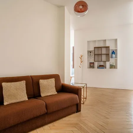 Sacre-coeur Modern 4bd With Sauna For 10 Guests! アパート *