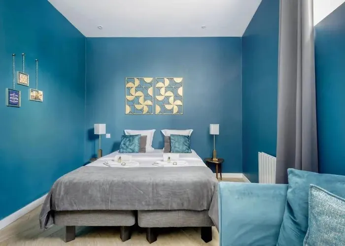 Sacre-coeur Modern 4bd With Sauna For 10 Guests! * Paříž