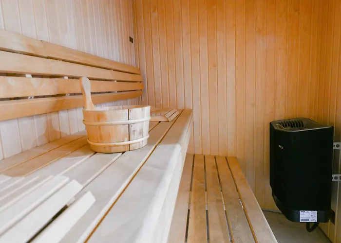 Sacre-coeur Modern 4bd With Sauna For 10 Guests! *