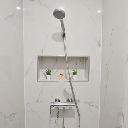 Sacre-coeur Modern 4bd With Sauna For 10 Guests! * Paris