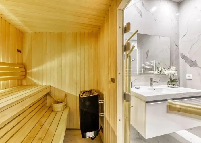 Sacre-coeur Modern 4bd With Sauna For 10 Guests! *
